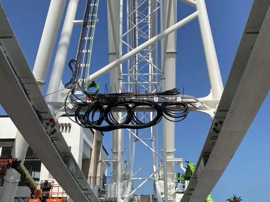 Grote constructie in opbouw